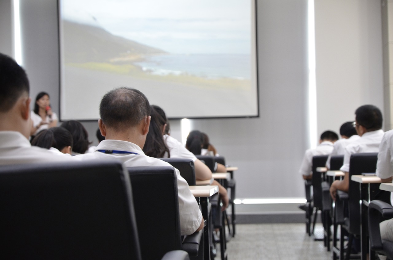 大学生假期兼职,大学生假期兼职，探索、成长与价值的融合